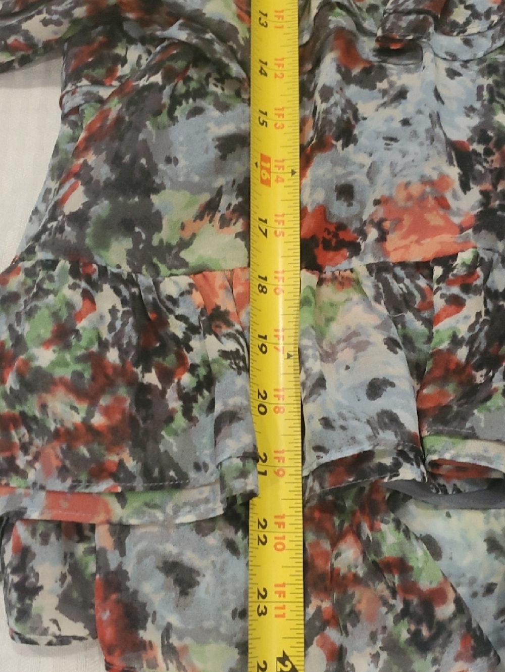 cinq a sept Floral Abstract V-Neck Ruffle Long Sleeve Top - Coral, Green, Gray - Picture 12 of 16